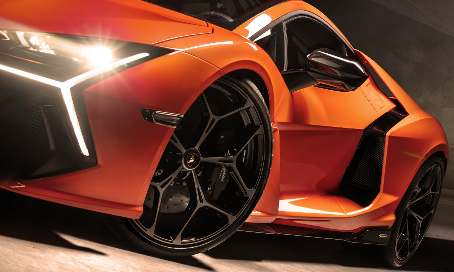 How reduced weight in Revuelto plugin hybrid Automotive